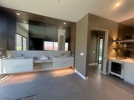 Bathroom, Dual Sink Vanities, Interior, Recessed Lighting