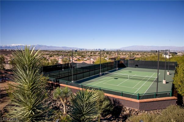 Exterior, Tennis Courts