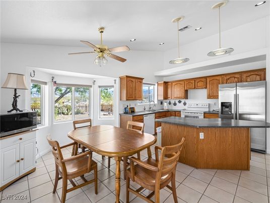 Dining room, Interior, Kitchen, Pendant Lights, Recessed Lighting, Stainless Steel Appliances