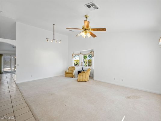 Empty room, Interior, Pendant Lights