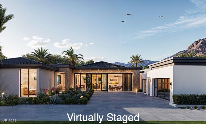Backyard, Exterior, Facade, Modern