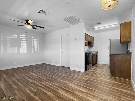 Empty room, Interior, Kitchen, Wood Texture Flooring
