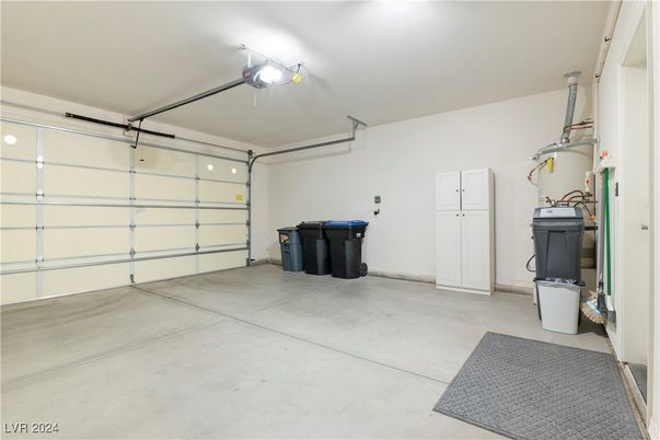 Garage, Interior