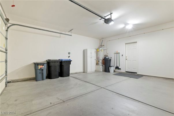 Garage, Interior