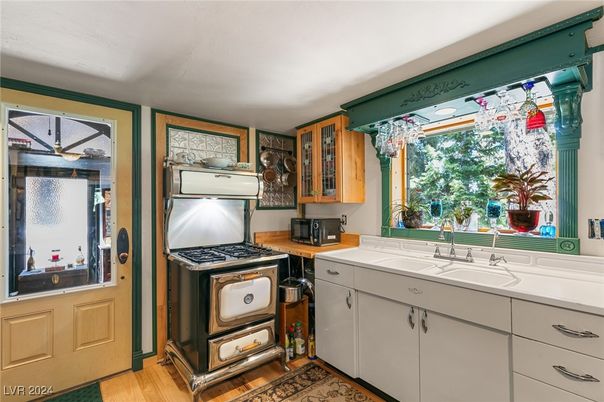 Interior, Kitchen, Wood Texture Flooring