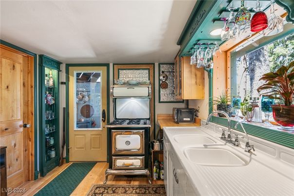 Interior, Kitchen, Wood Texture Flooring