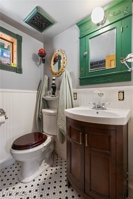 Bathroom, Interior