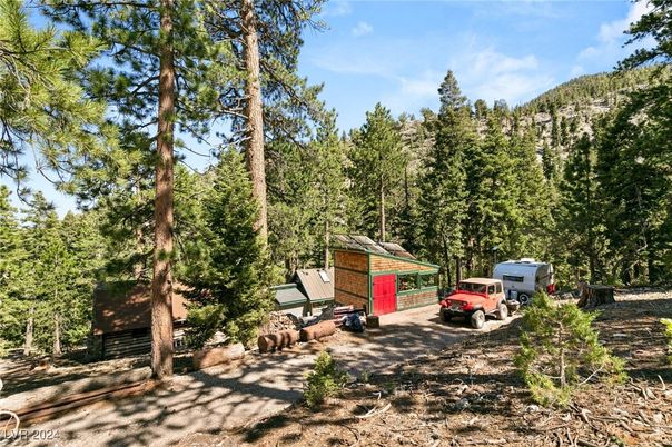 Backyard, Detached Garage, Exterior