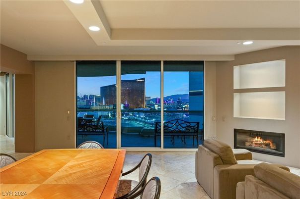 Dining room, Fireplace, Interior, Recessed Lighting, Water