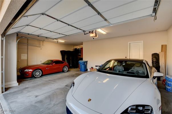 Garage, Interior