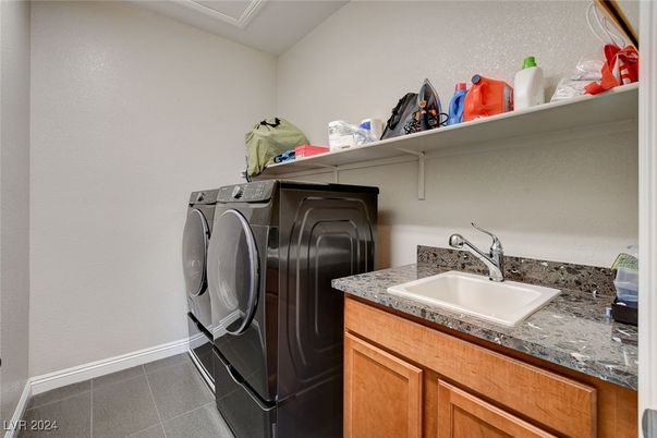 Interior, Washer