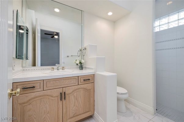 Bathroom, Interior, Marble, Recessed Lighting