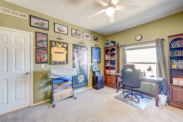 Home Office, Interior
