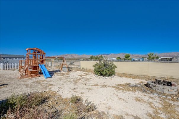 Backyard, Exterior, Playground