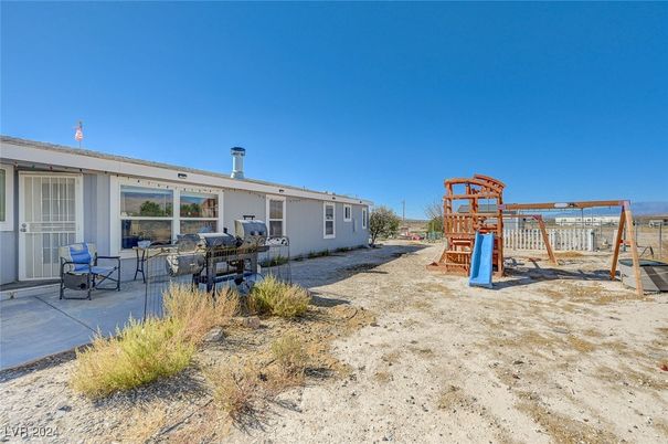 Backyard, Exterior, Playground
