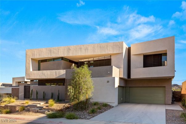 Attached, Exterior, Facade, Modern