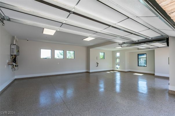 Garage, Interior
