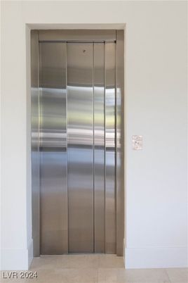 Elevator, Interior