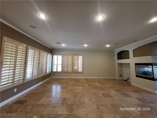 Empty room, Interior, Recessed Lighting