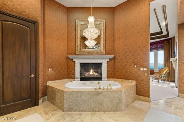 Bathroom, Fireplace, Interior, Pendant Lights, Water