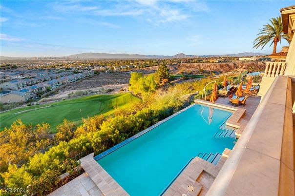 Exterior, Pool, Other