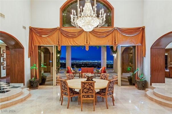 Chandelier, Dining room, Interior