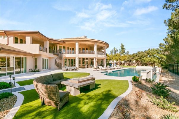 Backyard, Exterior, Pool