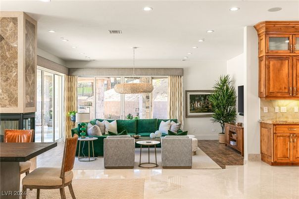 Interior, Living room, Pendant Lights, Recessed Lighting