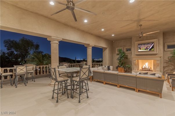 Exterior, Fireplace, Recessed Lighting