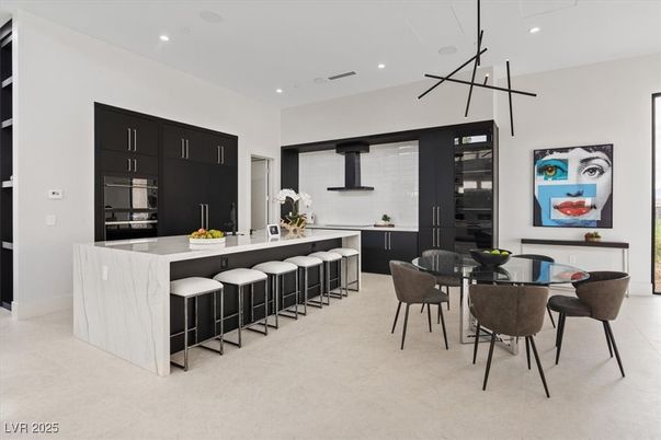 Dining room, Interior, Kitchen, Pendant Lights, Recessed Lighting, Stainless Steel Appliances
