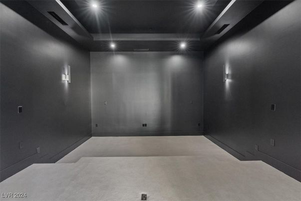 Empty room, Interior, Recessed Lighting