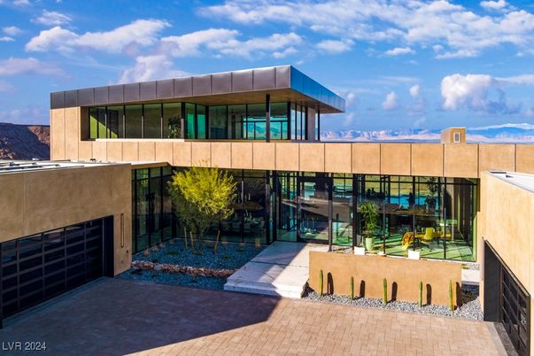 Attached, Exterior, Facade, Modern