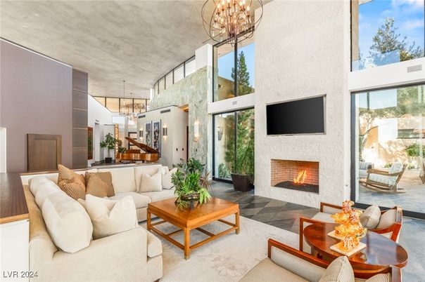 Chandelier, Dining room, Fireplace, Interior, Living room, Pendant Lights