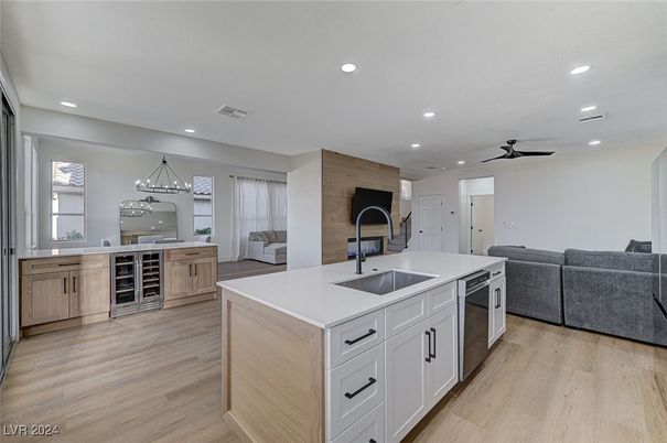 Interior, Kitchen, Living room, Pendant Lights, Recessed Lighting, Wood Texture Flooring