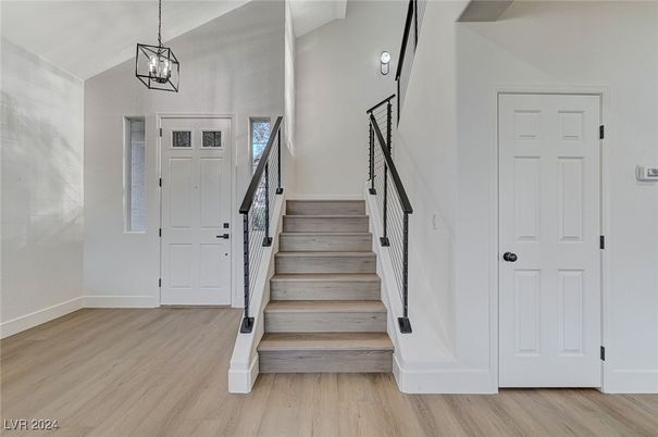 Interior, Pendant Lights, Wood Texture Flooring