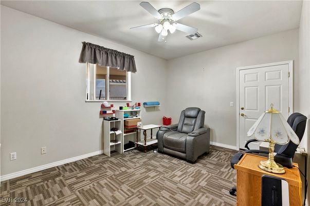 Home Office, Interior