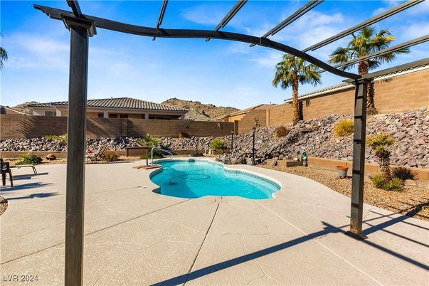 Exterior, Glass Ceilings, Pool, Sun Room