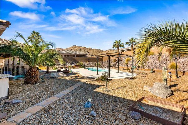 Backyard, Exterior, Pool