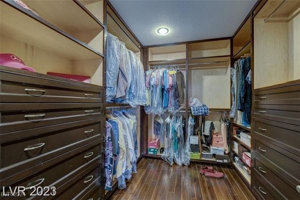 Interior, Recessed Lighting, Walk-in Closets, Wood Texture Flooring