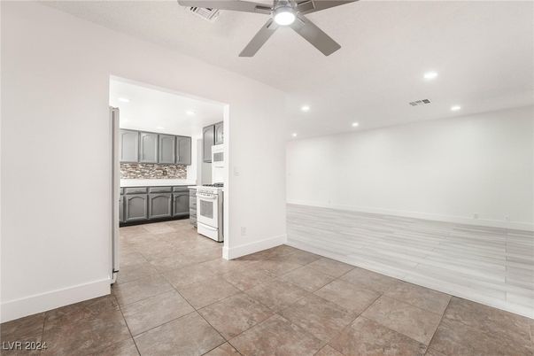 Empty room, Interior, Kitchen, Recessed Lighting