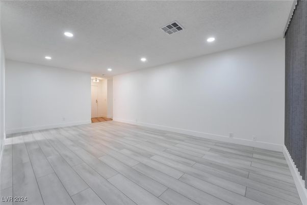 Empty room, Interior, Recessed Lighting, Wood Texture Flooring
