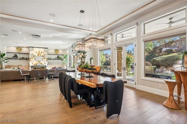 Dining room, Interior, Living room, Pendant Lights, Recessed Lighting, Wood Texture Flooring