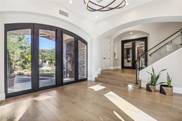 Interior, Pendant Lights, Recessed Lighting, Wood Texture Flooring