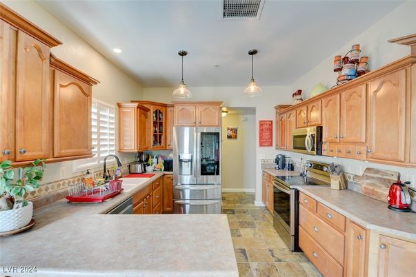 Interior, Kitchen, Pendant Lights, Recessed Lighting, Stainless Steel Appliances