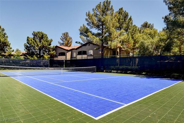 Exterior, Tennis Courts