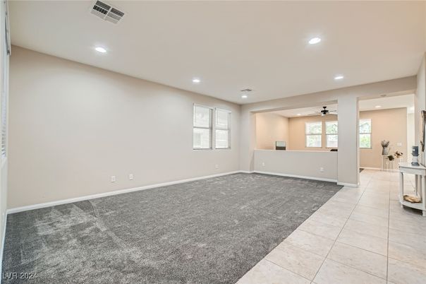 Empty room, Interior, Recessed Lighting