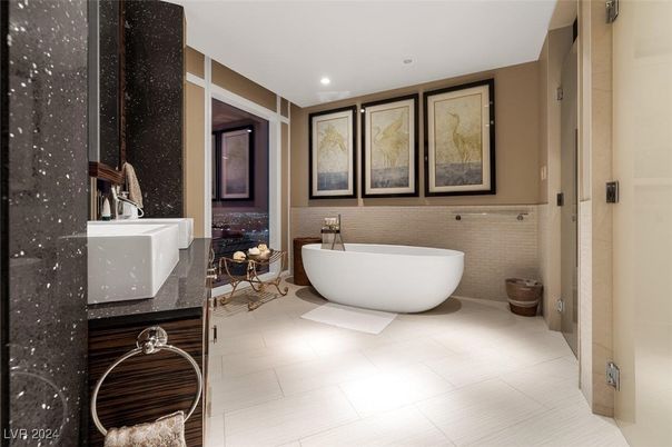 Bathroom, Free Standing Baths, Interior, Recessed Lighting