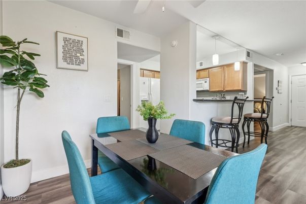 Dining room, Interior, Kitchen, Pendant Lights, Wood Texture Flooring