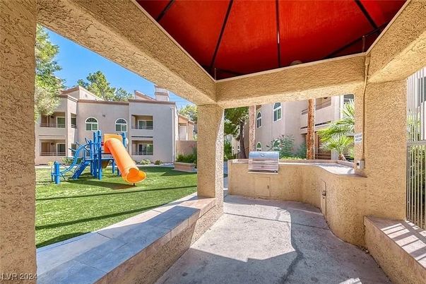 Backyard, Exterior, Playground