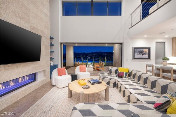 Fireplace, Interior, Living room, Recessed Lighting